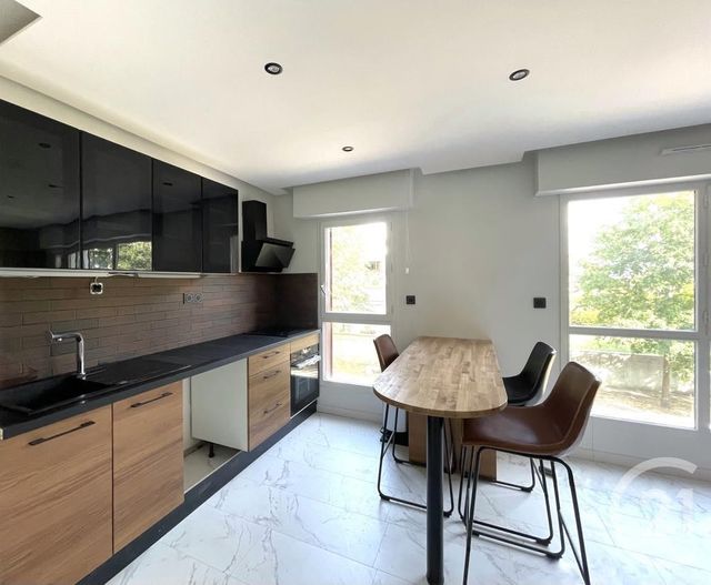 Appartement T2 à vendre - 2 pièces - 45.28 m2 - ST JACQUES DE LA LANDE - 35 - BRETAGNE - Century 21 Dréano Immobilier