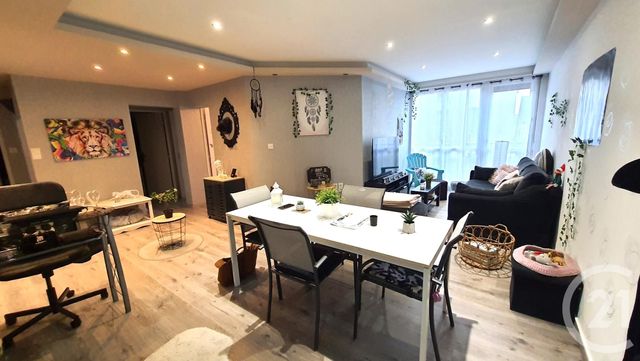 Appartement T4 à vendre - 4 pièces - 89.73 m2 - ST MEEN LE GRAND - 35 - BRETAGNE - Century 21 Dréano Immobilier