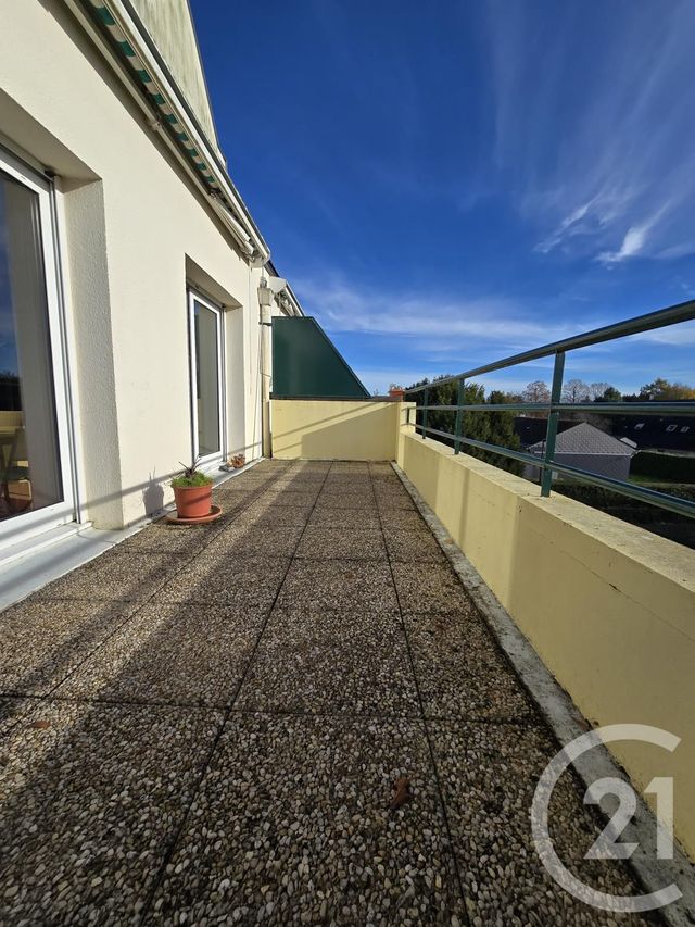 Appartement T3 à vendre - 4 pièces - 82.1 m2 - ST JACQUES DE LA LANDE - 35 - BRETAGNE - Century 21 Dréano Immobilier