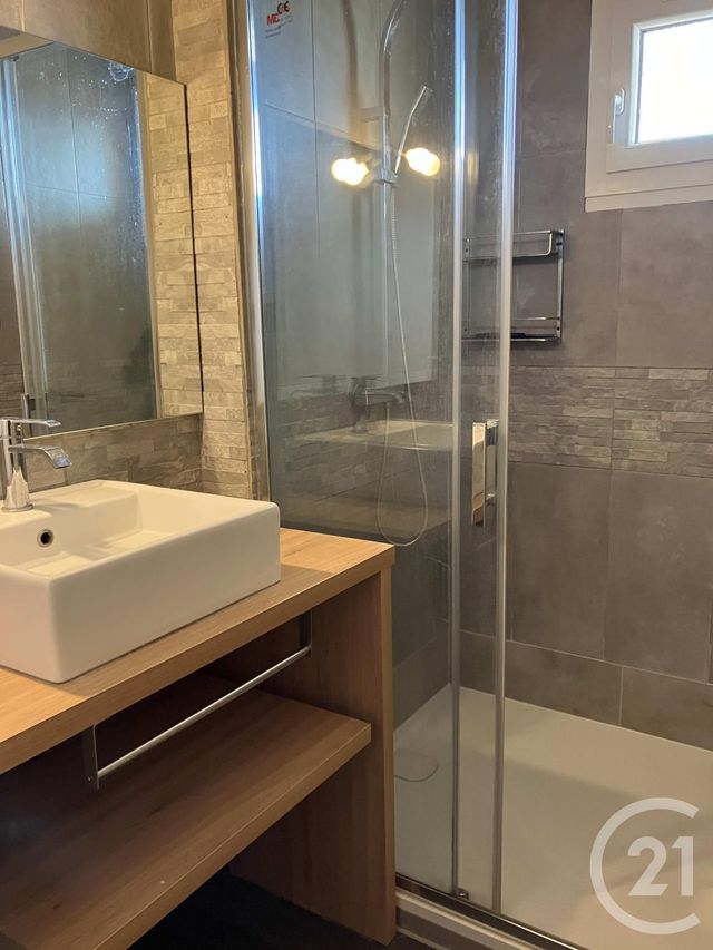 Afficher la photo en grand Appartement T2 à vendre - 2 pièces - 46.0 m2 - ST JACQUES DE LA LANDE - 35 - BRETAGNE - Century 21 Dréano Immobilier