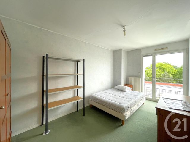 Afficher la photo en grand Appartement Duplex à vendre - 4 pièces - 92.29 m2 - ST JACQUES DE LA LANDE - 35 - BRETAGNE - Century 21 Dréano Immobilier