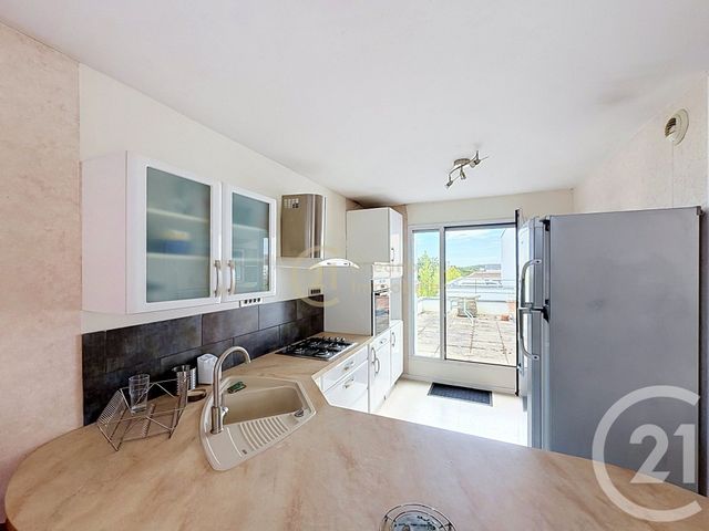 Appartement Duplex à vendre - 4 pièces - 92.29 m2 - ST JACQUES DE LA LANDE - 35 - BRETAGNE - Century 21 Dréano Immobilier