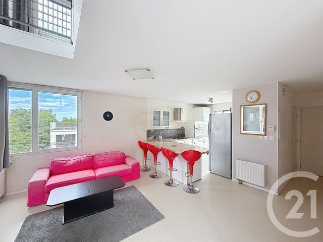 Appartement Duplex à vendre - 4 pièces - 92.29 m2 - ST JACQUES DE LA LANDE - 35 - BRETAGNE - Century 21 Dréano Immobilier