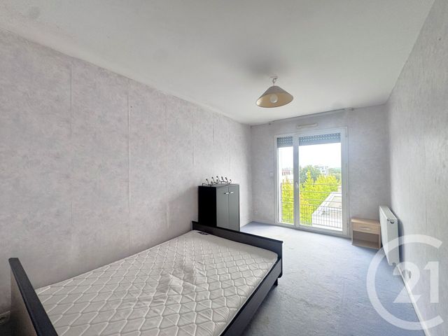 Afficher la photo en grand Appartement Duplex à vendre - 4 pièces - 92.29 m2 - ST JACQUES DE LA LANDE - 35 - BRETAGNE - Century 21 Dréano Immobilier