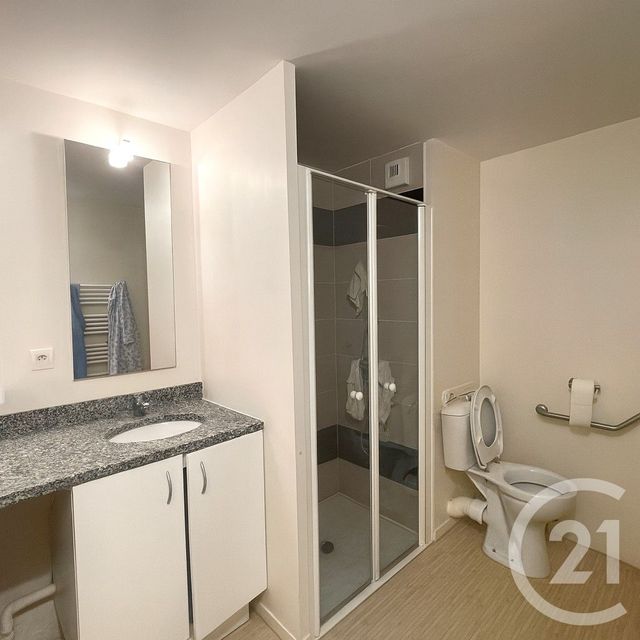 Appartement T2 à vendre - 2 pièces - 42.86 m2 - LAILLE - 35 - BRETAGNE - Century 21 Dréano Immobilier