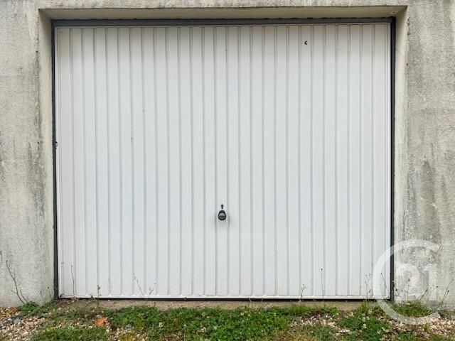 Parking à vendre ST JACQUES DE LA LANDE