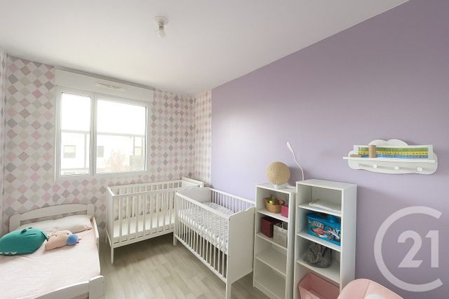 Appartement T4 à vendre - 4 pièces - 77.0 m2 - ST JACQUES DE LA LANDE - 35 - BRETAGNE - Century 21 Dréano Immobilier