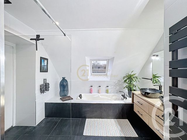 maison à vendre - 9 pièces - 249.0 m2 - LAILLE - 35 - BRETAGNE - Century 21 Dréano Immobilier