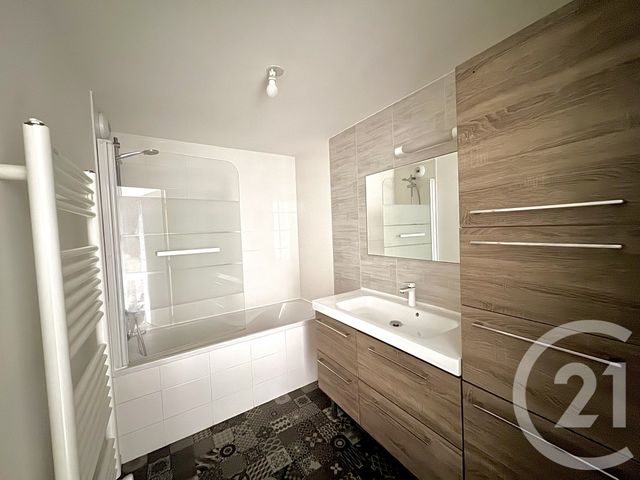 Appartement T3 à vendre - 3 pièces - 69.21 m2 - LE RHEU - 35 - BRETAGNE - Century 21 Dréano Immobilier