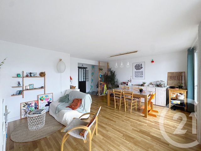 Appartement T4 à vendre - 4 pièces - 82.0 m2 - ST JACQUES DE LA LANDE - 35 - BRETAGNE - Century 21 Dréano Immobilier