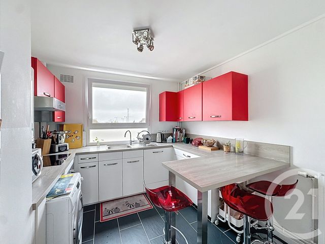 Appartement T4 à vendre - 4 pièces - 82.0 m2 - ST JACQUES DE LA LANDE - 35 - BRETAGNE - Century 21 Dréano Immobilier