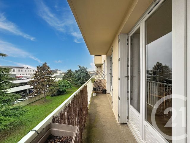 Appartement T4 à vendre - 4 pièces - 82.0 m2 - ST JACQUES DE LA LANDE - 35 - BRETAGNE - Century 21 Dréano Immobilier