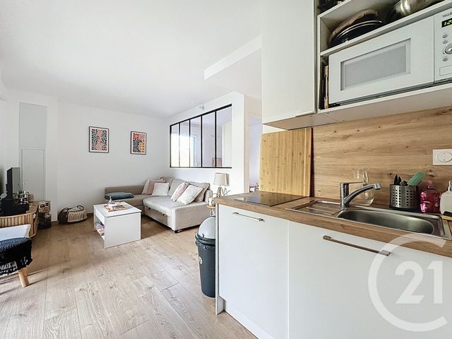 Appartement F1 bis à vendre - 2 pièces - 30.62 m2 - ST JACQUES DE LA LANDE - 35 - BRETAGNE - Century 21 Dréano Immobilier