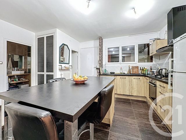 Appartement T2 à vendre - 2 pièces - 46.0 m2 - ST JACQUES DE LA LANDE - 35 - BRETAGNE - Century 21 Dréano Immobilier