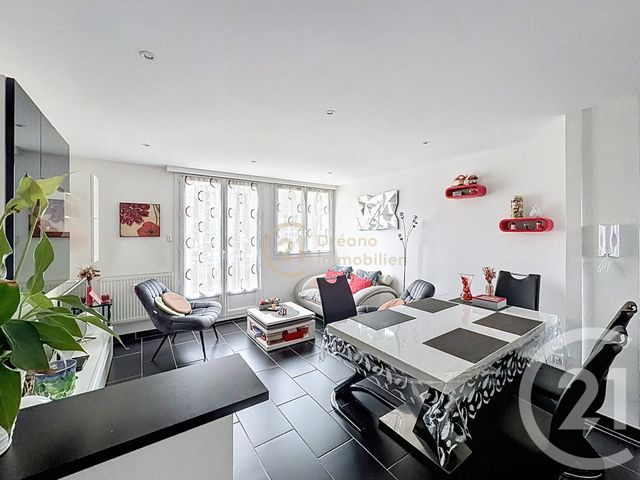 Appartement T3 à vendre - 3 pièces - 57.35 m2 - ST JACQUES DE LA LANDE - 35 - BRETAGNE - Century 21 Dréano Immobilier