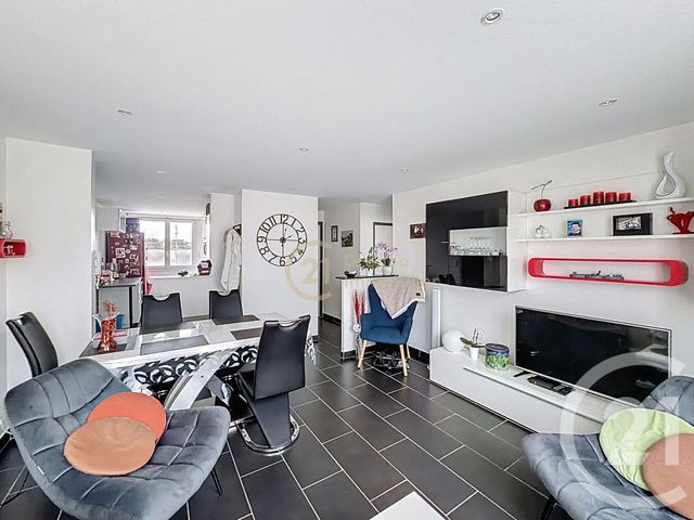 Appartement T3 à vendre - 3 pièces - 57.35 m2 - ST JACQUES DE LA LANDE - 35 - BRETAGNE - Century 21 Dréano Immobilier