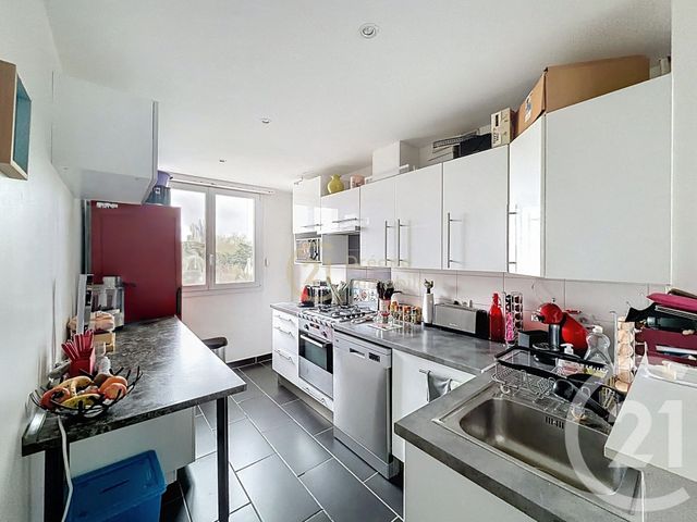 Appartement T3 à vendre - 3 pièces - 57.35 m2 - ST JACQUES DE LA LANDE - 35 - BRETAGNE - Century 21 Dréano Immobilier