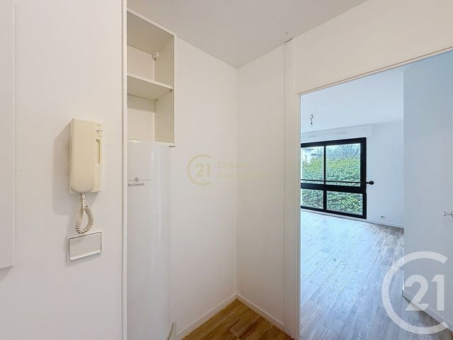 Appartement T2 à vendre - 2 pièces - 31.89 m2 - ST JACQUES DE LA LANDE - 35 - BRETAGNE - Century 21 Dréano Immobilier