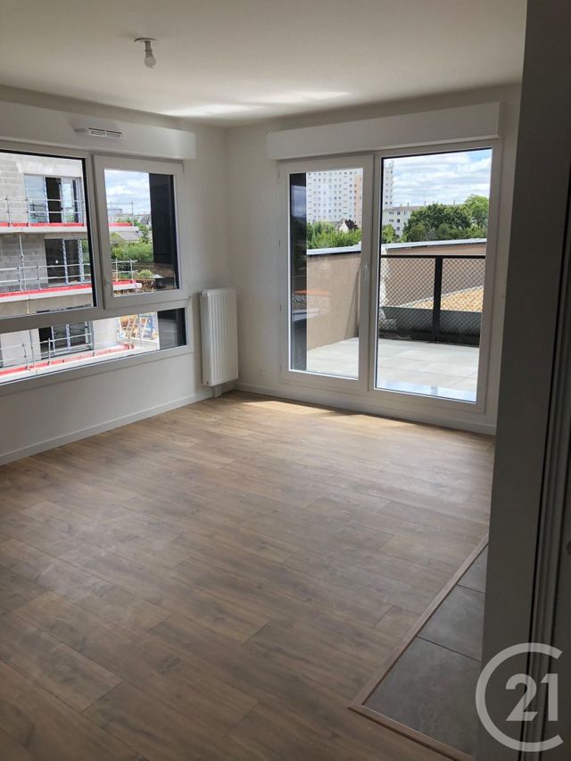 Appartement T2 à louer - 2 pièces - 40.9 m2 - ST JACQUES DE LA LANDE - 35 - BRETAGNE - Century 21 Dréano Immobilier