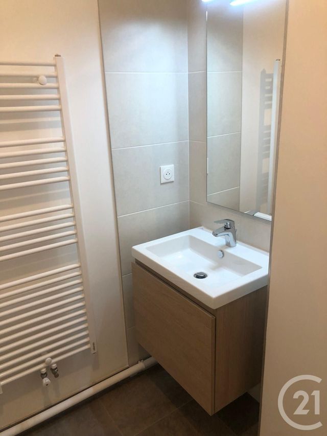 Appartement T2 à louer - 2 pièces - 40.9 m2 - ST JACQUES DE LA LANDE - 35 - BRETAGNE - Century 21 Dréano Immobilier