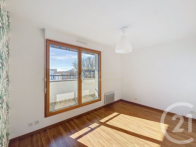 Appartement T4 à vendre - 4 pièces - 74.19 m2 - NOYAL CHATILLON SUR SEICHE - 35 - BRETAGNE - Century 21 Dréano Immobilier