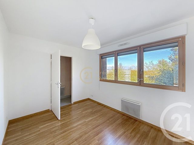 Appartement T4 à vendre - 4 pièces - 74.19 m2 - NOYAL CHATILLON SUR SEICHE - 35 - BRETAGNE - Century 21 Dréano Immobilier