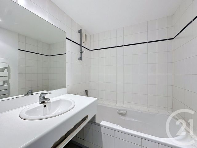 Appartement T3 à vendre - 3 pièces - 58.11 m2 - RENNES - 35 - BRETAGNE - Century 21 Dréano Immobilier