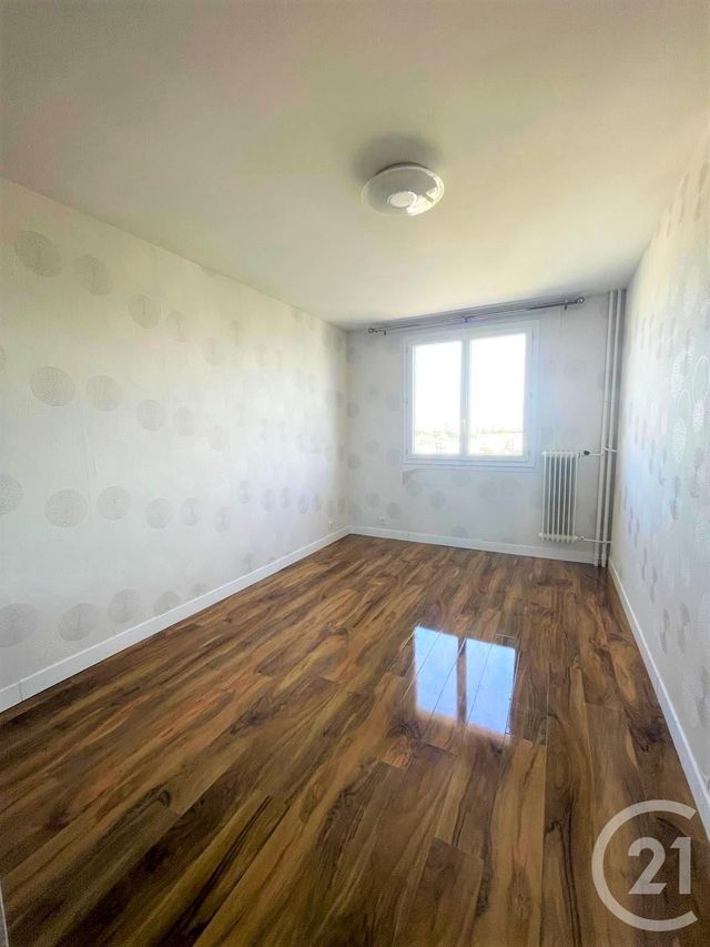 Appartement T3 à louer - 3 pièces - 57.2 m2 - ST JACQUES DE LA LANDE - 35 - BRETAGNE - Century 21 Dréano Immobilier