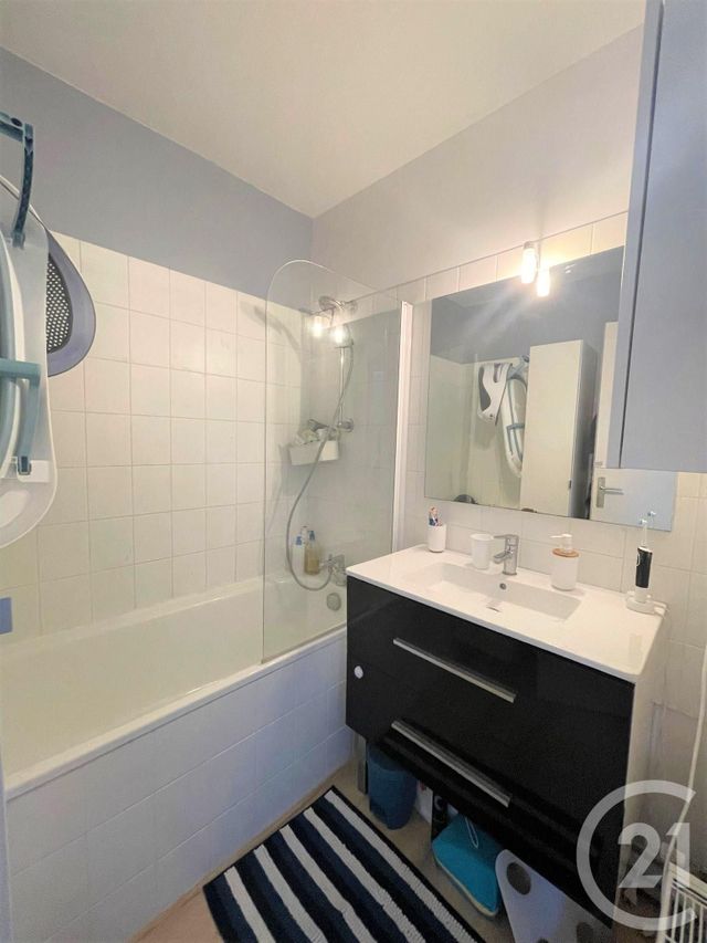 Appartement T3 à louer - 3 pièces - 59.42 m2 - RENNES - 35 - BRETAGNE - Century 21 Dréano Immobilier