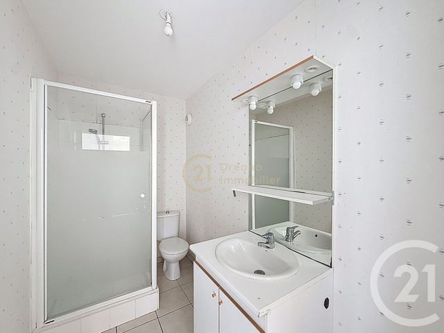 Appartement T4 à vendre - 4 pièces - 74.19 m2 - NOYAL CHATILLON SUR SEICHE - 35 - BRETAGNE - Century 21 Dréano Immobilier