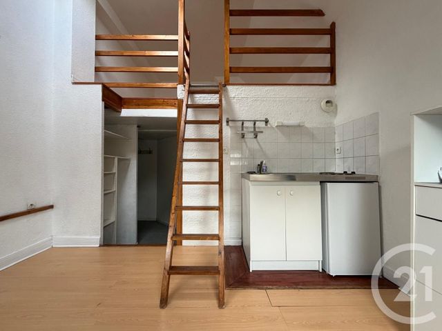 Appartement Duplex à louer - 2 pièces - 15.44 m2 - RENNES - 35 - BRETAGNE - Century 21 Dréano Immobilier