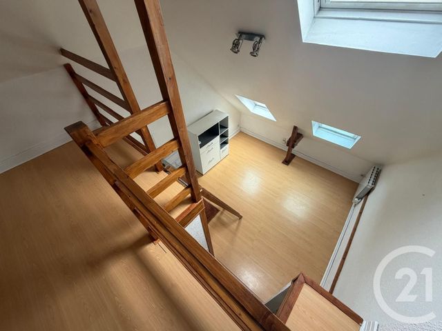 Appartement Duplex à louer - 2 pièces - 15.44 m2 - RENNES - 35 - BRETAGNE - Century 21 Dréano Immobilier