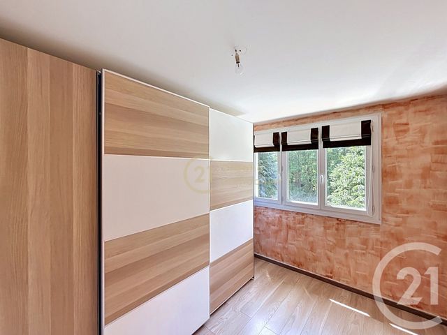 Appartement F3 à vendre - 3 pièces - 57.54 m2 - ST JACQUES DE LA LANDE - 35 - BRETAGNE - Century 21 Dréano Immobilier