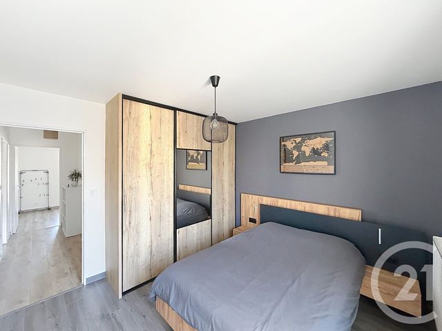 Appartement T3 à vendre - 3 pièces - 63.9 m2 - ST JACQUES DE LA LANDE - 35 - BRETAGNE - Century 21 Dréano Immobilier