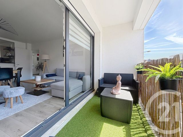 Appartement T3 à vendre - 3 pièces - 63.9 m2 - ST JACQUES DE LA LANDE - 35 - BRETAGNE - Century 21 Dréano Immobilier
