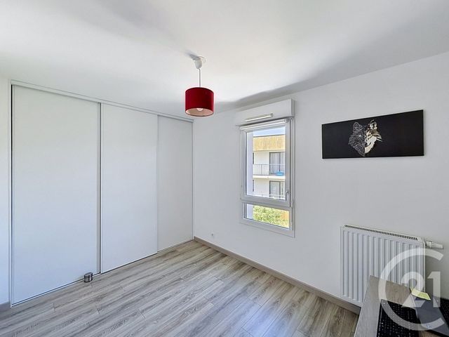 Appartement T3 à vendre - 3 pièces - 63.9 m2 - ST JACQUES DE LA LANDE - 35 - BRETAGNE - Century 21 Dréano Immobilier