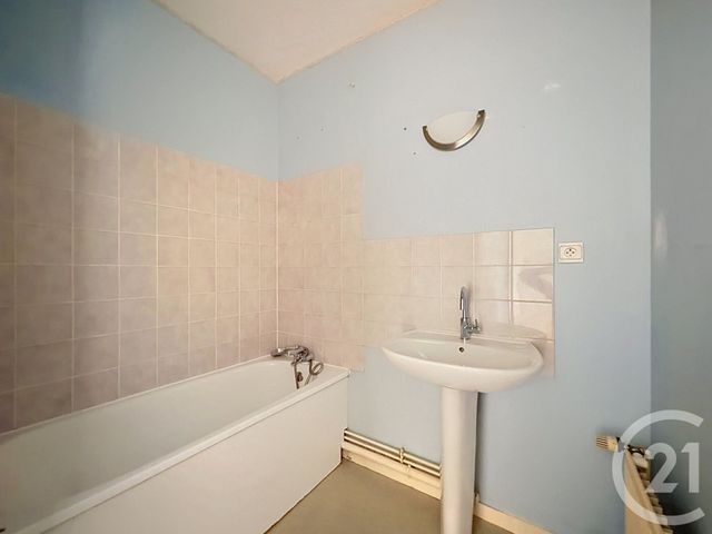 Appartement T2 à vendre - 2 pièces - 44.44 m2 - ST JACQUES DE LA LANDE - 35 - BRETAGNE - Century 21 Dréano Immobilier