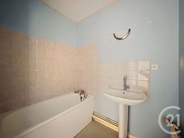Appartement T2 à vendre - 2 pièces - 44.44 m2 - ST JACQUES DE LA LANDE - 35 - BRETAGNE - Century 21 Dréano Immobilier