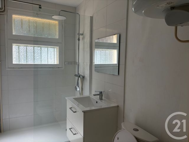 Appartement à louer - 2 pièces - 30.21 m2 - ST JACQUES DE LA LANDE - 35 - BRETAGNE - Century 21 Dréano Immobilier