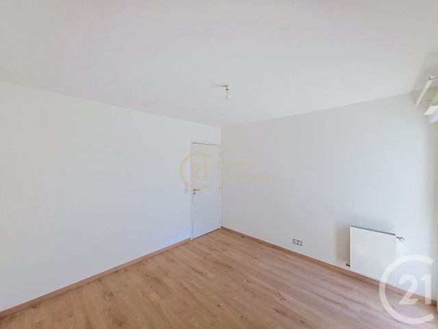 Appartement F3 à vendre - 3 pièces - 66.54 m2 - CHARTRES DE BRETAGNE - 35 - BRETAGNE - Century 21 Dréano Immobilier