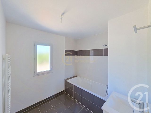 Appartement F3 à vendre - 3 pièces - 66.54 m2 - CHARTRES DE BRETAGNE - 35 - BRETAGNE - Century 21 Dréano Immobilier