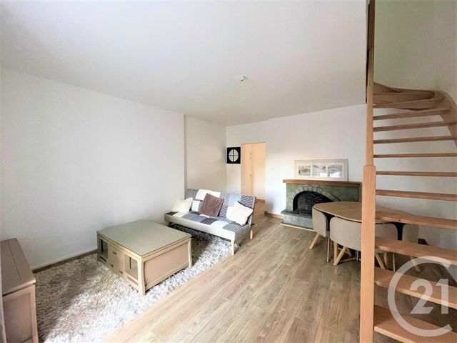 Appartement Duplex à louer - 3 pièces - 46.69 m2 - RENNES - 35 - BRETAGNE - Century 21 Dréano Immobilier