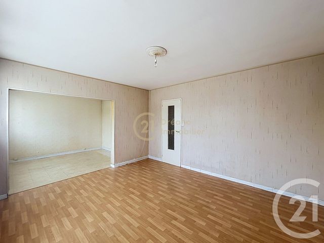 Appartement T4 à vendre - 4 pièces - 65.0 m2 - ST JACQUES DE LA LANDE - 35 - BRETAGNE - Century 21 Dréano Immobilier