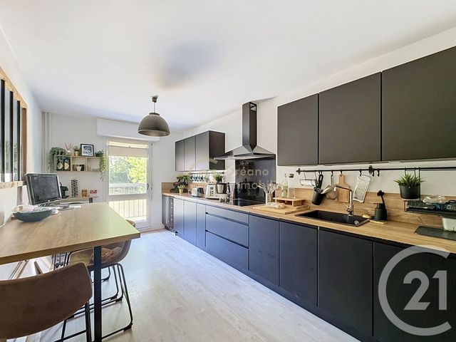 Appartement T5 à vendre - 5 pièces - 93.37 m2 - RENNES - 35 - BRETAGNE - Century 21 Dréano Immobilier