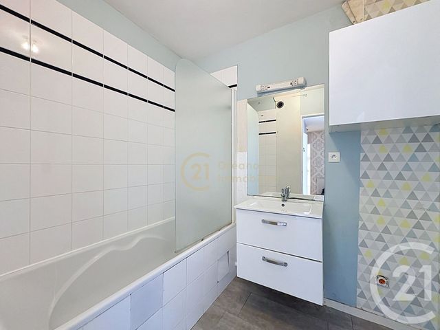 Appartement T3 à vendre - 3 pièces - 60.18 m2 - RENNES - 35 - BRETAGNE - Century 21 Dréano Immobilier