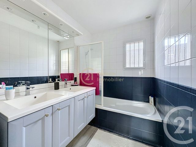 maison à vendre - 7 pièces - 130.74 m2 - CHANTEPIE - 35 - BRETAGNE - Century 21 Dréano Immobilier