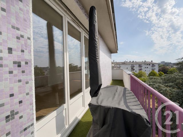 Appartement T4 à louer - 4 pièces - 69.22 m2 - ST JACQUES DE LA LANDE - 35 - BRETAGNE - Century 21 Dréano Immobilier
