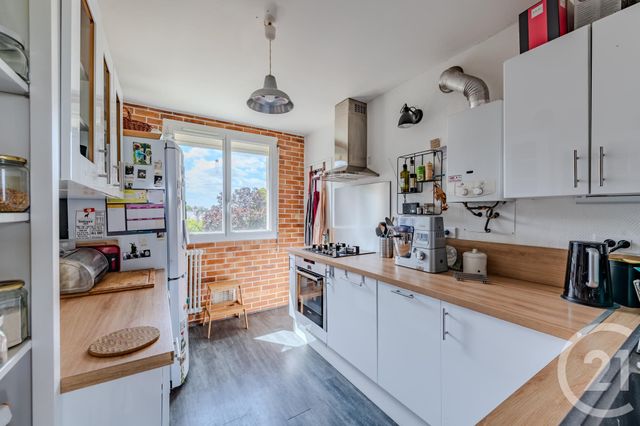 Appartement T4 à louer - 4 pièces - 68.13 m2 - ST JACQUES DE LA LANDE - 35 - BRETAGNE - Century 21 Dréano Immobilier
