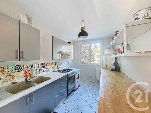 Appartement T3 à vendre - 3 pièces - 57.57 m2 - ST JACQUES DE LA LANDE - 35 - BRETAGNE - Century 21 Dréano Immobilier