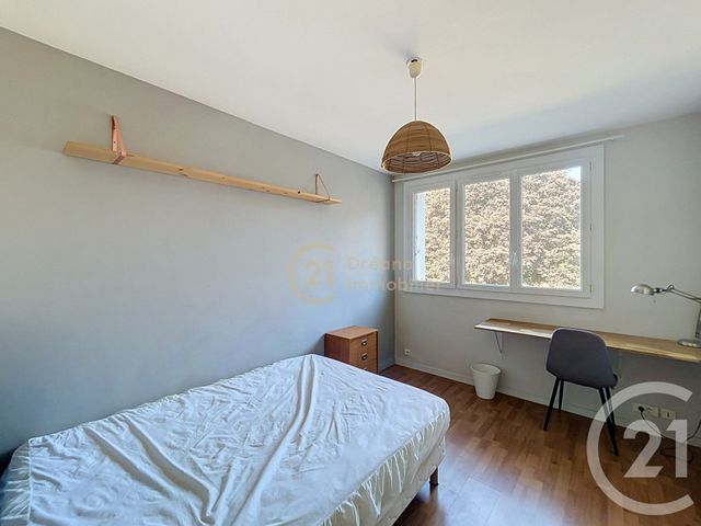 Appartement T3 à vendre - 3 pièces - 57.57 m2 - ST JACQUES DE LA LANDE - 35 - BRETAGNE - Century 21 Dréano Immobilier